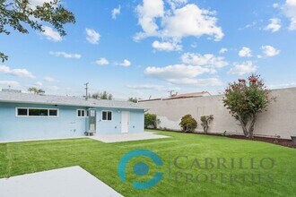 885 Home Ave in Carlsbad, CA - Building Photo - Building Photo