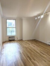 443 W 50th St in New York, NY - Building Photo - Building Photo