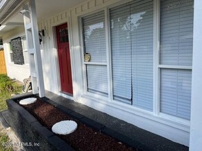 2713 Silver Lake Dr in Palatka, FL - Building Photo - Building Photo