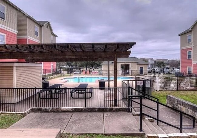 property at 1901 Crossing Pl