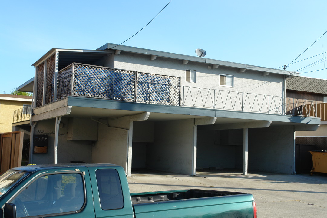 5709-5711A San Diego St in El Cerrito, CA - Building Photo