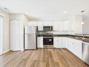 1420 Circle Dr in Harrisonburg, VA - Foto de edificio - Building Photo