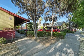 151 W 18th St in Merced, CA - Building Photo - Building Photo