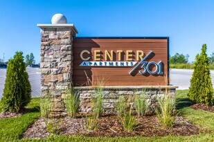Center 301 in Belton, MO - Building Photo