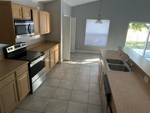 1071 Bluegrass Dr in Groveland, FL - Building Photo - Building Photo