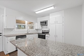 2200 Wimberly Rd NW in Huntsville, AL - Building Photo - Building Photo