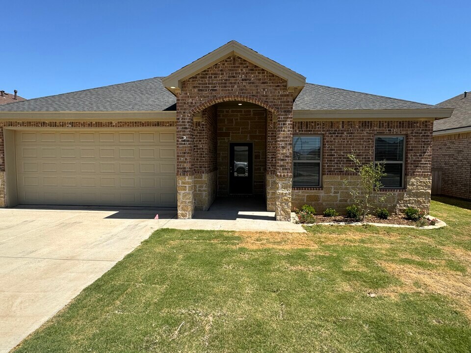 904 N Fulton Ave in Lubbock, TX - Foto de edificio