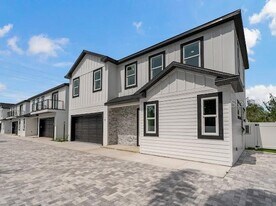 1348 San Christopher Dr in Dunedin, FL - Building Photo