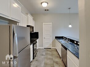 18101 Manera Wy in Edmond, OK - Foto de edificio - Building Photo