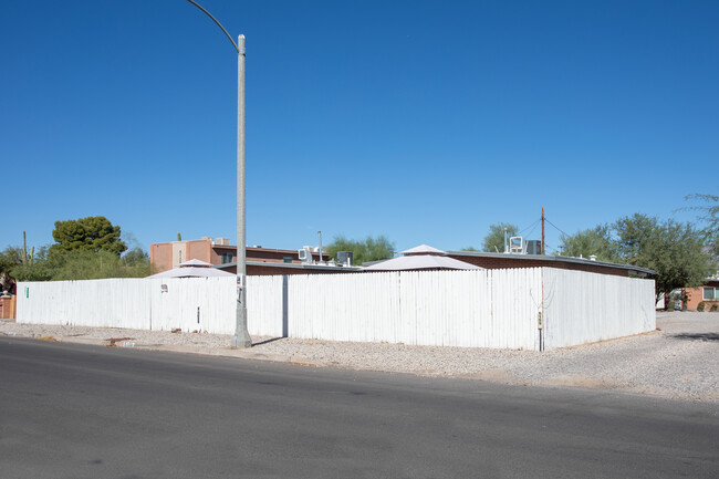 Hidden Gem in Tucson, AZ - Building Photo - Building Photo