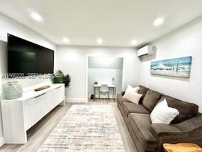 15001 Leisure Dr in Homestead, FL - Foto de edificio - Building Photo