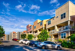 The Vue on Stadium Drive Fayetteville in Fayetteville, AR - Building Photo