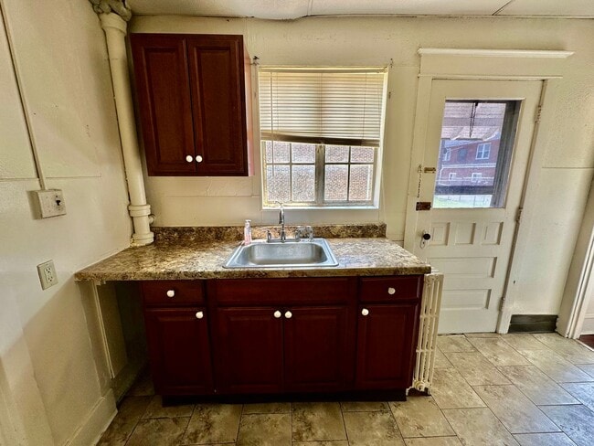 1012 S Hall St in Allentown, PA - Building Photo - Building Photo