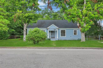 7015 Eastwood St in Houston, TX - Building Photo - Building Photo