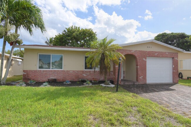960 NW 49th St in Pompano Beach, FL - Building Photo - Building Photo
