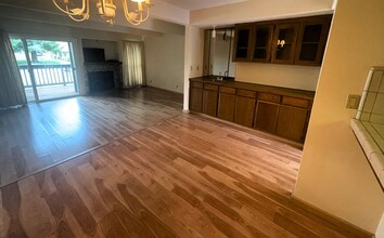 8006 Briar Ridge Ln in Citrus Heights, CA - Building Photo - Building Photo
