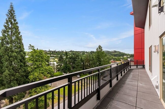 Tria Apartments in Newcastle, WA - Building Photo - Building Photo