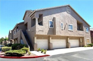 2100 Quarry Ridge St in Las Vegas, NV - Building Photo