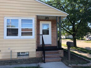2321 30th St in Kenosha, WI - Building Photo - Building Photo