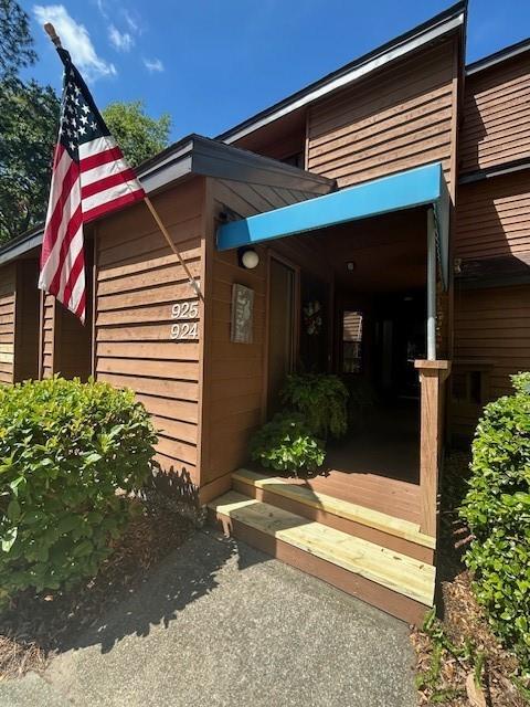 property at 924 Wimbledon Dr