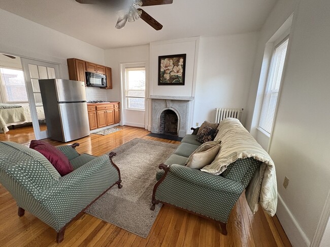 21 Juniper St in Boston, MA - Building Photo - Building Photo