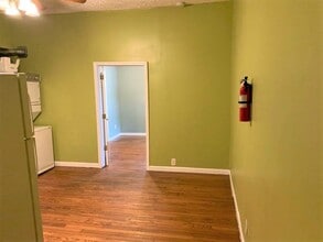 569 10th St NW in Atlanta, GA - Foto de edificio - Building Photo