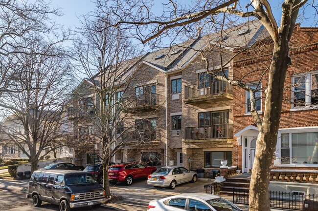 2352 61st St in Brooklyn, NY - Building Photo - Building Photo