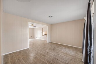 70 Annette Ln in Houston, TX - Building Photo - Building Photo