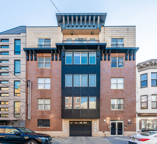 407 Monroe St in Hoboken, NJ - Foto de edificio - Building Photo