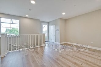 549 Walker Dr in Mountain View, CA - Building Photo - Building Photo