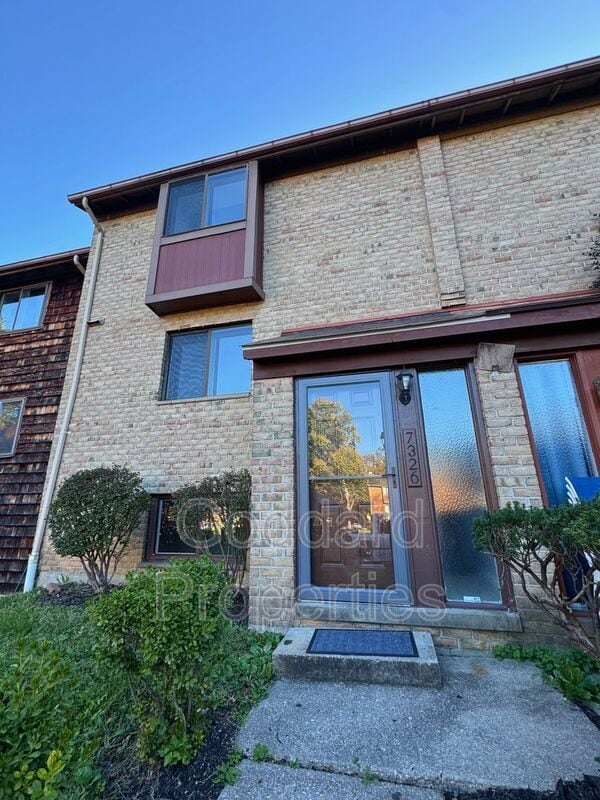 property at 7326 Mossy Brink Ct