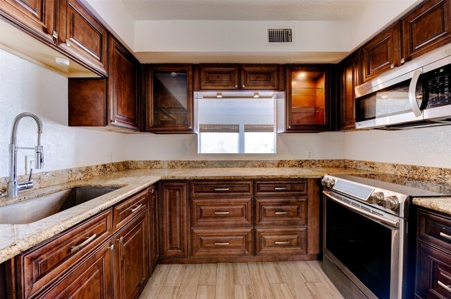 property at 2137 Casa Rio Cir