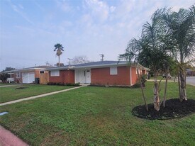 107 Avalon Way, Unit 19178 in Galveston, TX - Building Photo