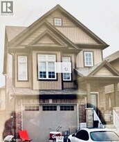 211 Cranbrook St in Kitchener, ON - Building Photo