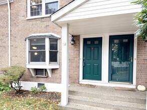 245 Sunnyridge Ave in Fairfield, CT - Building Photo - Building Photo