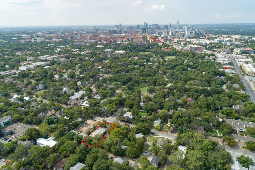 400 W 34th St in Austin, TX - Building Photo