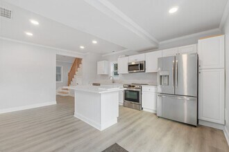 373 Forest Beach Rd in Annapolis, MD - Building Photo - Building Photo