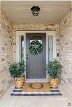 214 Creek Ridge Dr in Warner Robins, GA - Foto de edificio - Building Photo