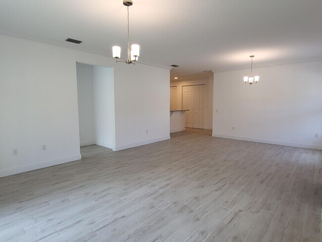 2955 65th Dr in Vero Beach, FL - Building Photo - Building Photo