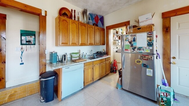 40 Mozart St in Boston, MA - Foto de edificio - Building Photo