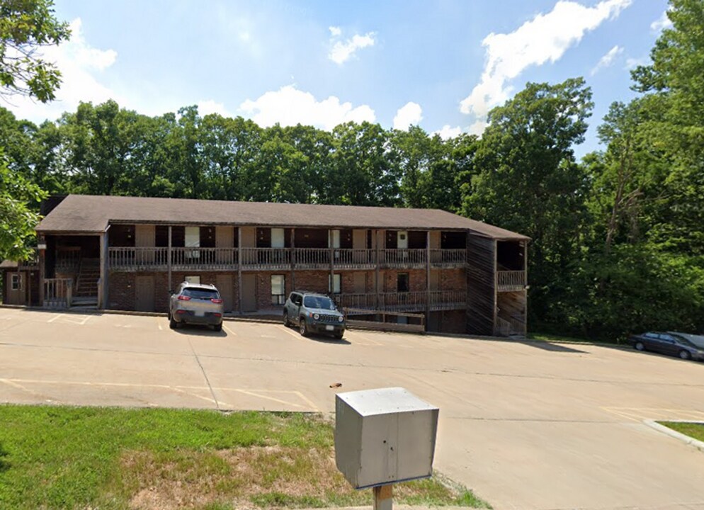 Lakeside Apartments in Jefferson City, MO - Building Photo