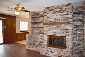 1029 Barber St in Hurst, TX - Building Photo - Building Photo