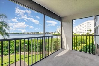 4835 Bonita Beach Rd SW, Unit 102 in Bonita Springs, FL - Building Photo - Building Photo