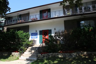 Villa Murray Apartments