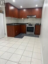 35 Cobblehill Crescent in Brampton, ON - Building Photo - Building Photo