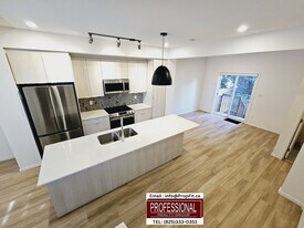 15708-15797 97 Ave NW in Edmonton, AB - Building Photo