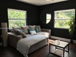 274 NW 32nd St in Miami, FL - Building Photo - Building Photo