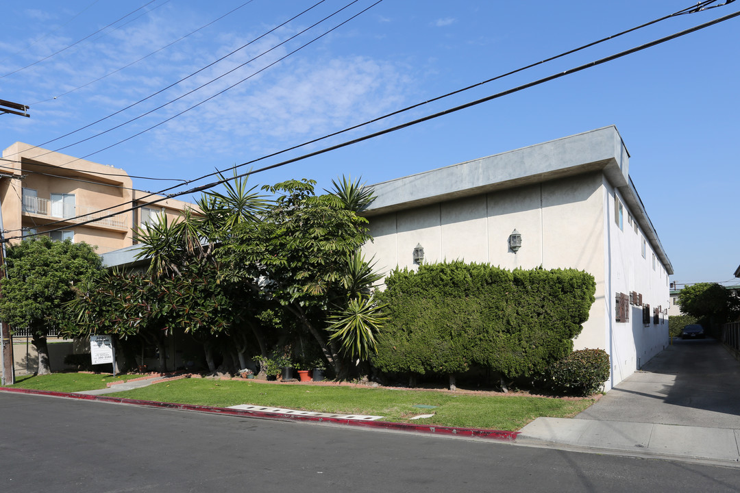 3730 Dufresne Court in Los Angeles, CA - Foto de edificio