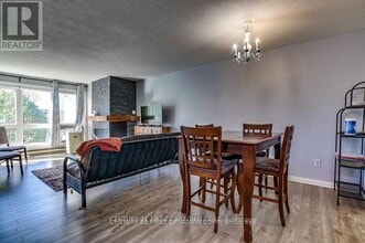 5 Jacksway Crescent in London, ON - Building Photo - Building Photo