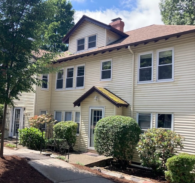 property at 28 Beaconsfield Rd